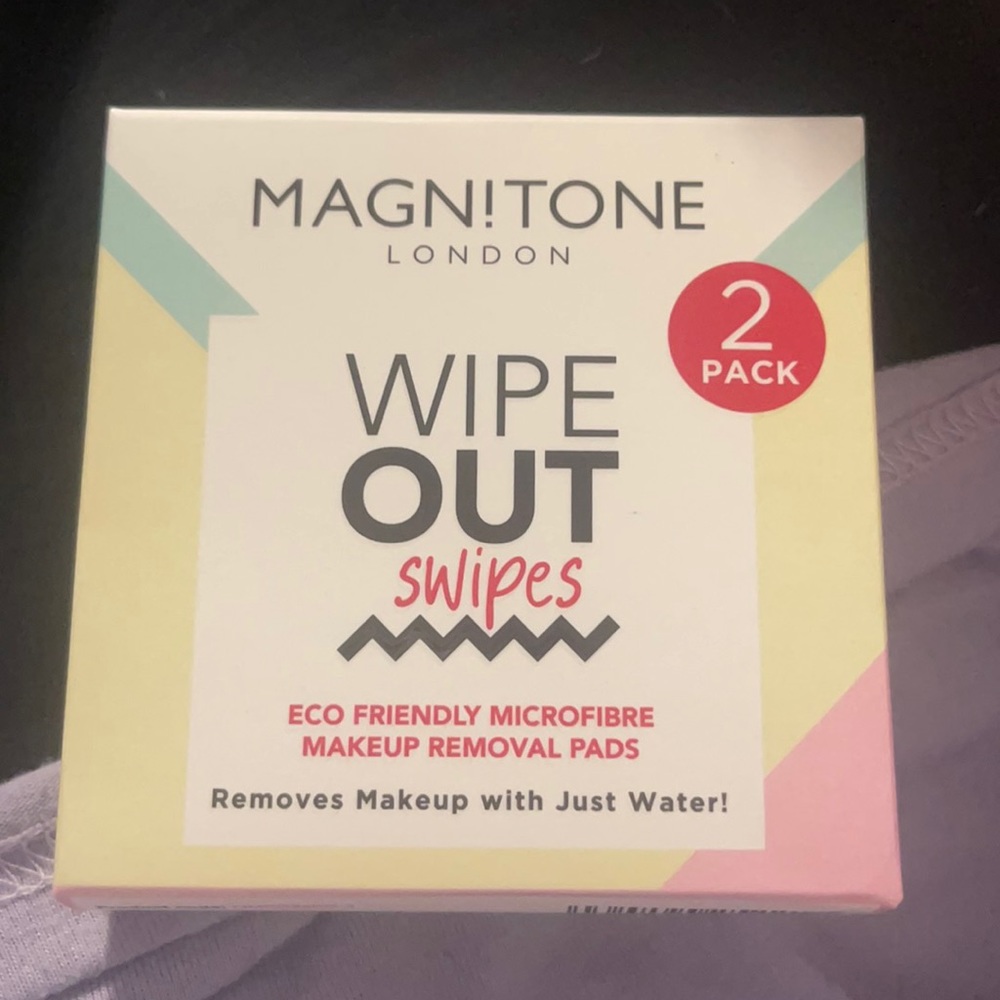 Magnitone London eco-friendly makeup remover pads
